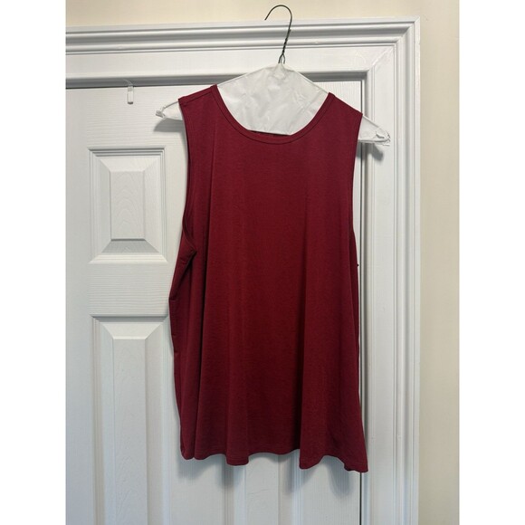 Betsey Johnson Tops - Betsey Johnson Performance Women’s Red Sleeveless Scoop Neck Open Back Tank XL